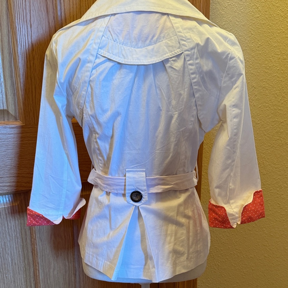 Women’s White Double-Breasted Trench Jacket with Pink Polka Dot Trim - Picture 2 of 3